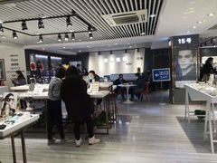 -宏宇眼镜蔡司依视路折扣店(兆佳眼镜城店)