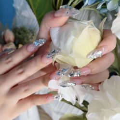 -爱纶美·美甲美睫半永久