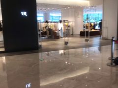 -URBAN REVIVO(上海中庚漫游城店)
