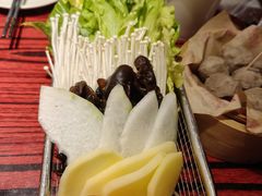 -沙胆彪炭炉牛杂煲(上海日月光广场店)