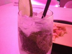 -樱花里音乐餐吧·牛扒椰子鸡(东圃店)
