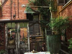 -古董花园(思南路42弄小区店)