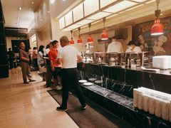 自助取餐区-夏阳湖皇冠假日酒店-自助餐厅