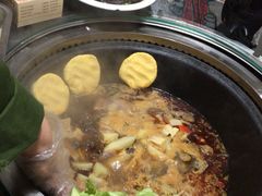 -人民公社铁锅炖·东北菜(卫国道店)