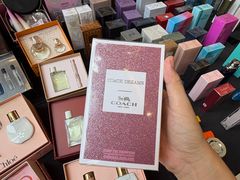 -广州周大福金融中心