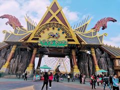 -七彩云南欢乐世界