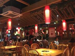 大堂-野山舂·贵州现舂酸汤火锅(鸿通城店)