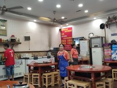 大堂-刘胖娃鱼庄·特色肥肠鱼(杨家坪店)