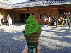 抹茶甜筒-豆政(金閣寺境内売店)
