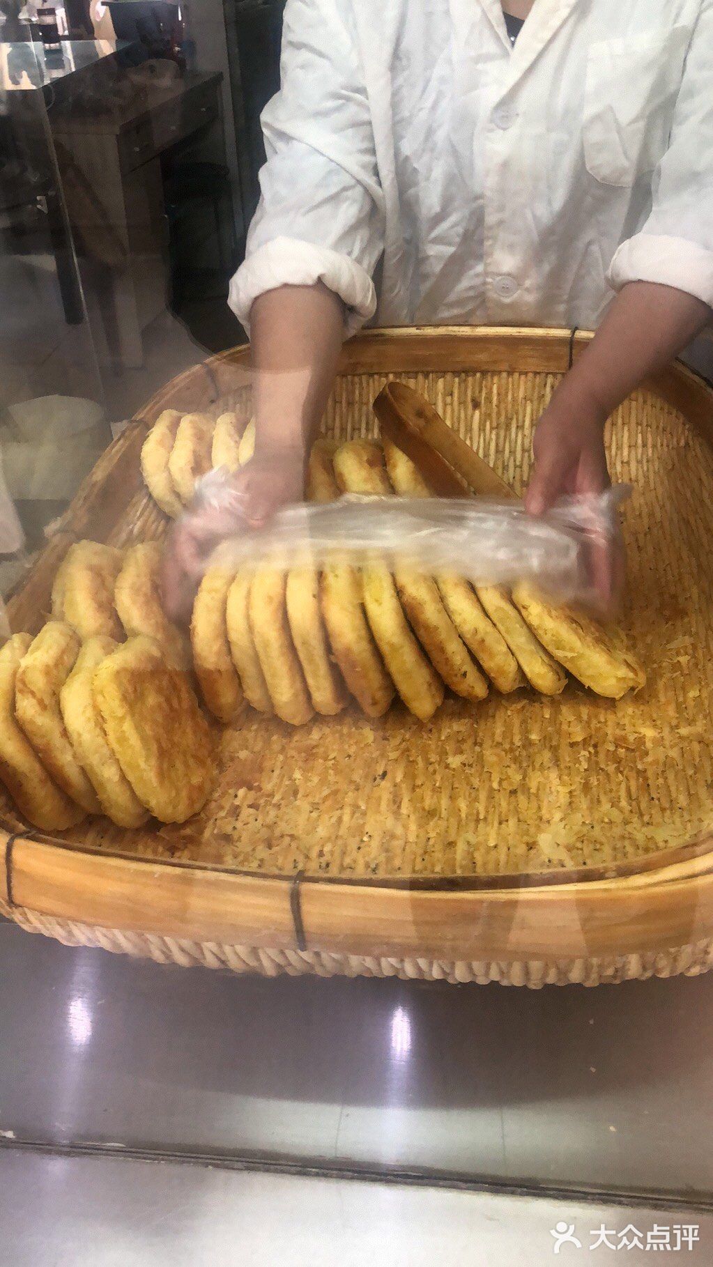 香大烧饼终于开业了今天我来买了20个