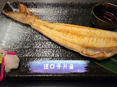 -铭牛烧肉·和牛海鲜自助(高新月牙湖店)
