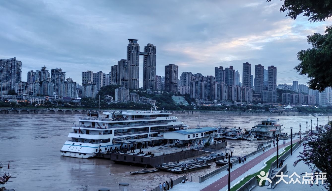 有些情感走到了尽头，就欣然接受吧。「长滨路」