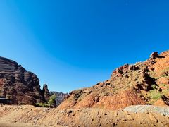 -天山神秘大峡谷