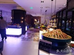 -松咖啡自助餐厅·松北香格里拉