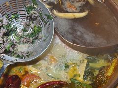 -洱火云南酸菜牛肉火锅(石景山当代商城店)