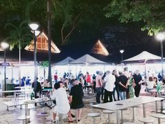 -纽顿熟食中心