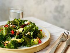牛油果羽衣甘蓝沙拉-The Rug Cafe(王府中环店)