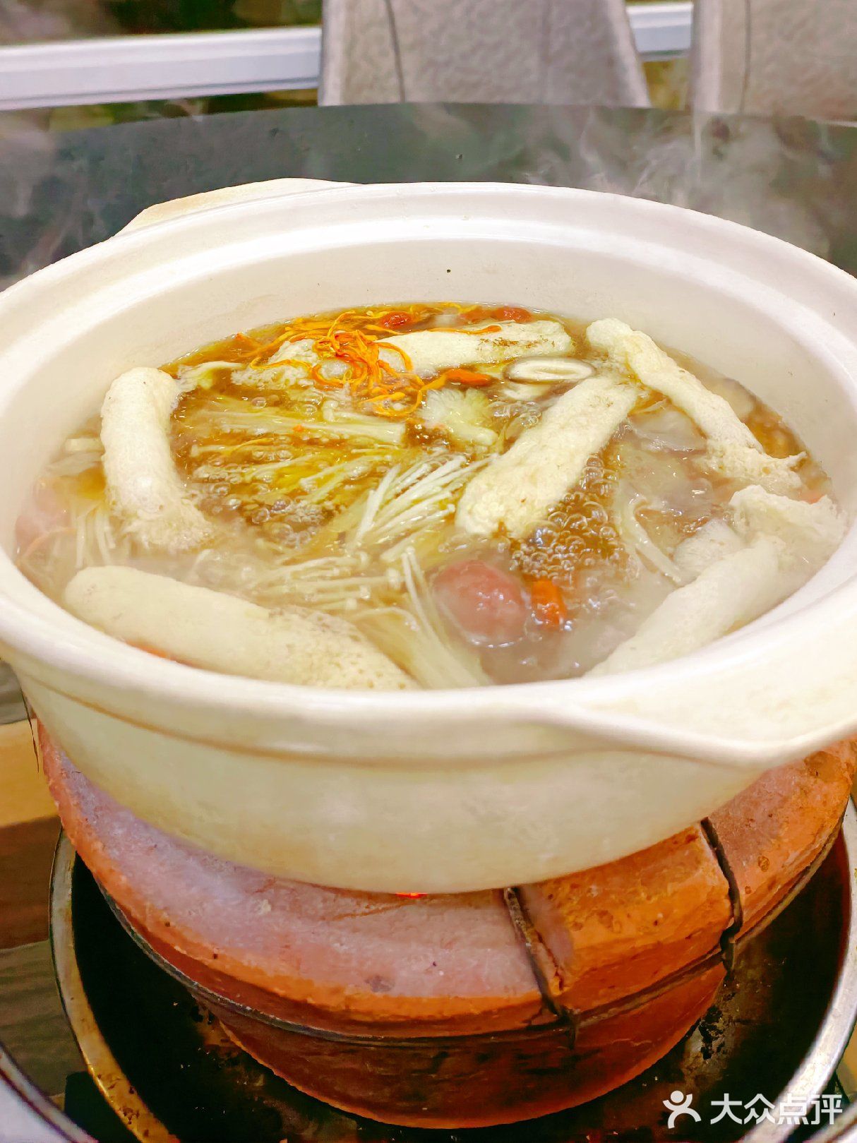 听说夏天就要一边开空调一边吃打边炉[得意]