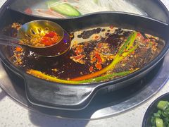 鸳鸯锅-钢管厂五区小郡肝串串香(通锦桥店)
