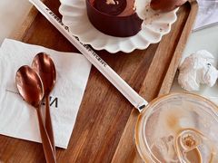 -VERIE BAKEHOUSE