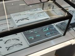 -沫芮眼镜·蔡司·依视路·尼康明月(环创店)