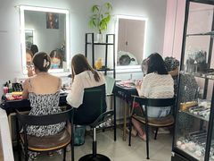 -ME觅妆·定制美妆·彩妆私教(菱角湖店)