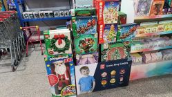 -逝水玩具折扣店