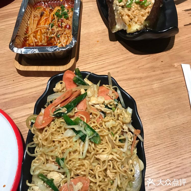 环境也给好评，在榆次去尝试了特别多家的烧烤店