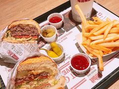-The Habit Burger Grill 哈比特汉堡(复兴soho店)