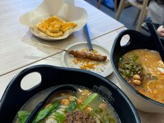 -桂在香知桂林米粉(红博中央公园店)