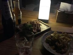 -三两三民谣咖啡清吧