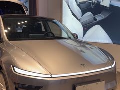 -TESLA 特斯拉(上海太古汇体验店)
