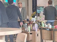 -星巴克臻选(莘庄仲盛店)