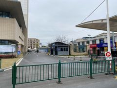 入口-上海市宝山区房地产交易中心-地下停车场