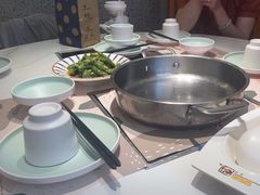 -黄记煌三汁焖锅(新佳丽江汉路店)