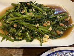 -Dang restaurant (patong phuket)