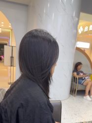 -苏豪路易士·嘉玛发廊