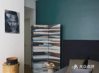 原来的戏剧冲突感几乎消失殆尽，被一种既彰显年轻感又适宜卧室