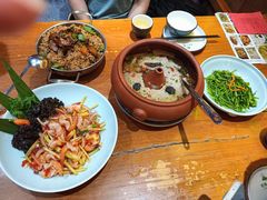 -老滇山寨•云南特色菜•地方菜•民族风情歌舞表演(金碧店)