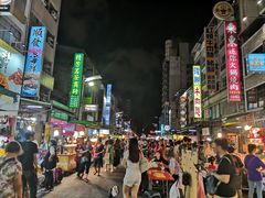-六合夜市