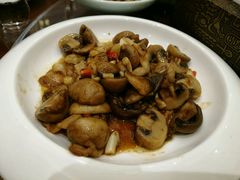 蘑菇炒肉-吴山贡鹅(罍街店)