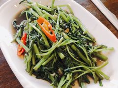 -Dang restaurant (patong phuket)