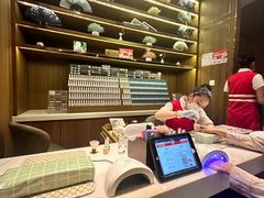 -海底捞火锅鲜切牛肉主题店(长寿路店)