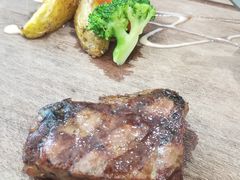 -悦享绿山墙西餐厅