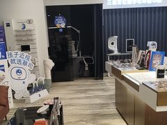 -三目眼镜·蔡司视觉合作店(青浦宝龙店)