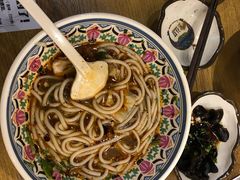 -鑫花溪牛肉米粉(人民广场店)