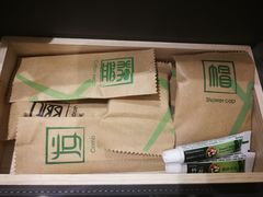 -上海外滩老码头亚朵酒店
