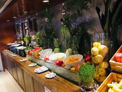 -湖景知味西餐厅•自助餐• 轻食(南京金茂威斯汀大酒店)