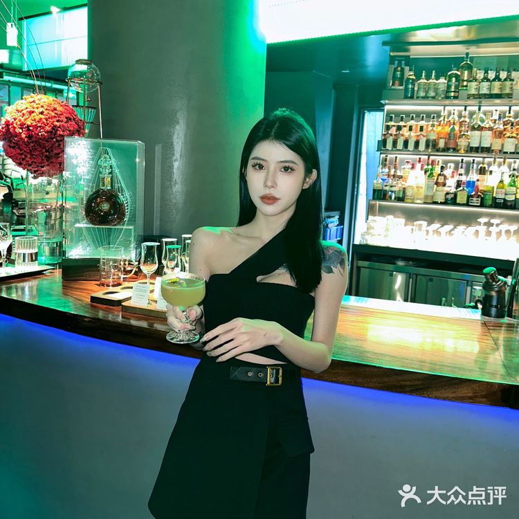 广州新店 二沙岛氛围感清吧「M绿洲」