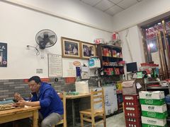 大堂-雷祖芳老妈蹄花店